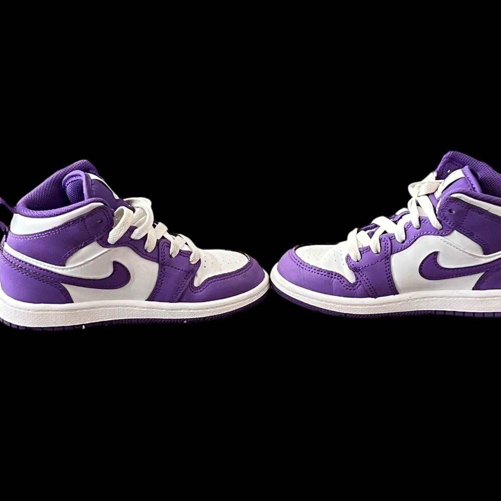 Girls Jordan 1